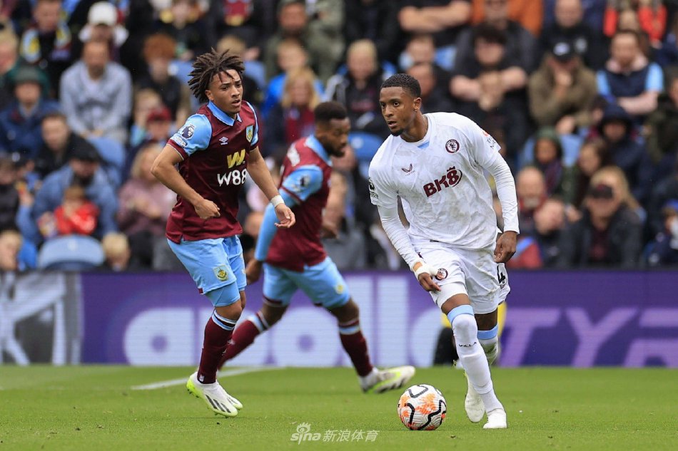 浓墨重彩的 浓墨重彩的