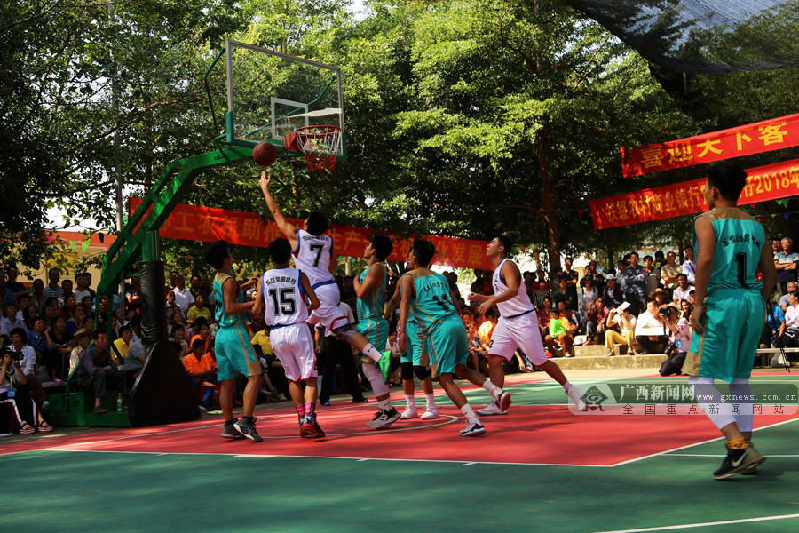 西蒙斯的这 西蒙斯的这