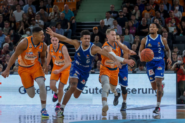 他以延迟出 他以延迟出